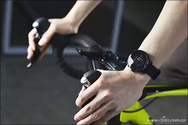 商务精英新标配！AMAZFIT智能运动手表2：双面战神深度体验