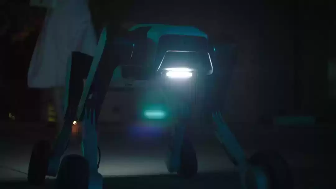 颠覆未来！全球首款家庭智能体机器人 Rover X1 仅7499元，开启智能生活革命