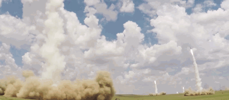 歼-10C战机实战封神！两国抢购，印媒酸了：实战就是最佳广告