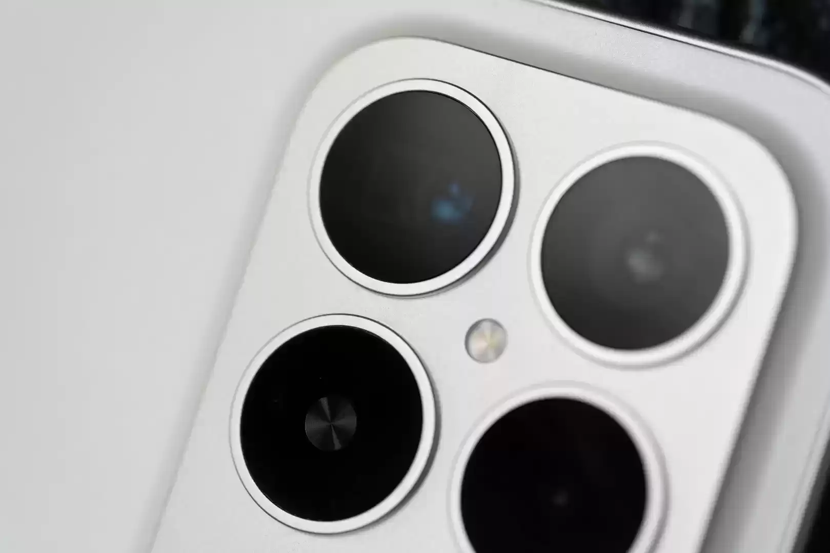 3999元起！REDMI K90 Pro Max首发评测：手感惊艳，音质炸裂成最大亮点