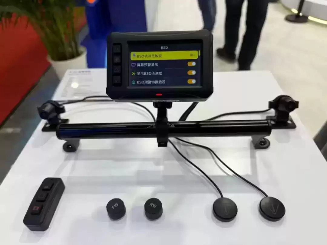 摩托车智能车机革命：汽车级黑科技，骑行体验全面升级！