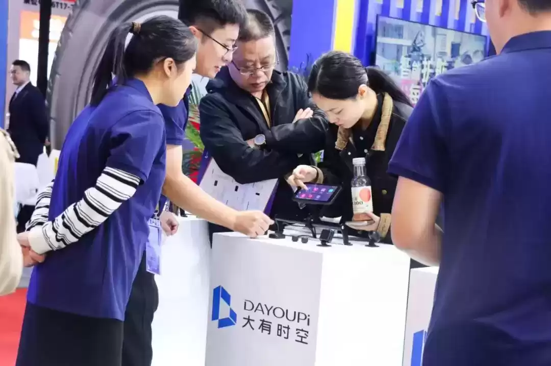 摩托车智能车机革命：汽车级黑科技，骑行体验全面升级！