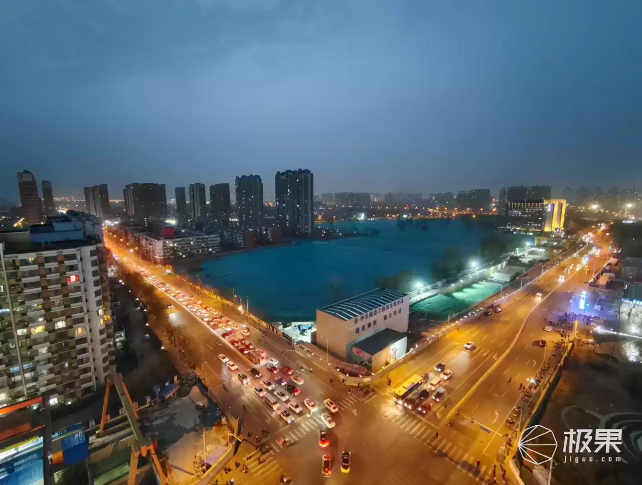 iQOO Neo5深度评测：双芯怪兽，游戏帧率狂飙120！