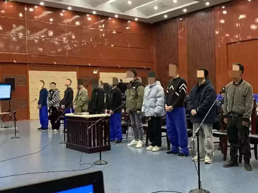 惊天揭秘！偷渡缅北学裸聊诈骗，回国组建色播彩信团伙，13人全员获刑！