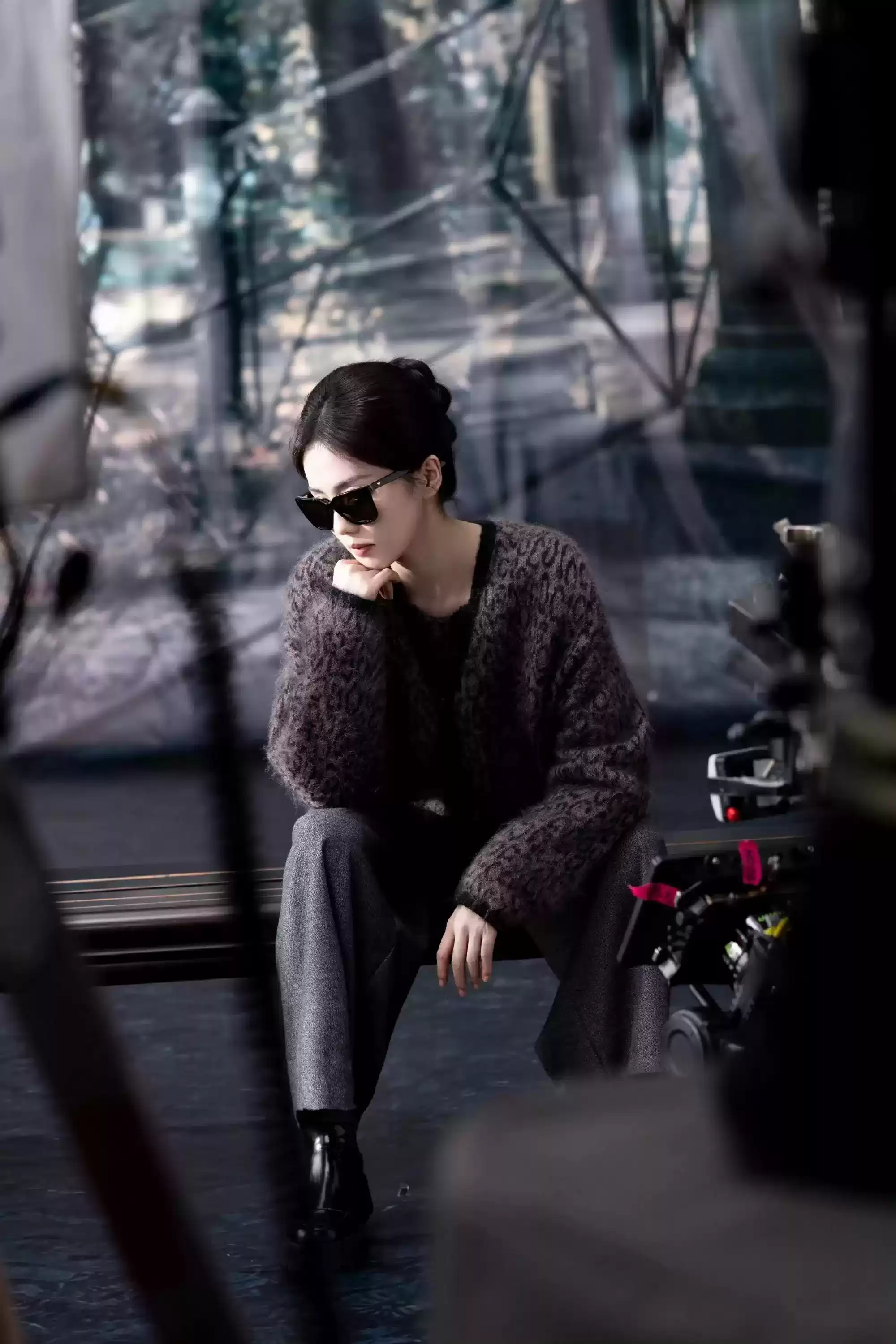 白鹿阿玛尼大片震撼解析:高级感炸裂,少女蜕变惊艳全场! 白鹿阿玛尼大片震撼解析:高级感炸裂,少女蜕变惊艳全场!