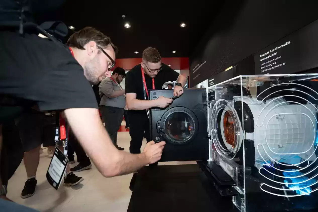 石头科技引爆IFA 2025！全场景智慧新品矩阵，重新定义智能生活